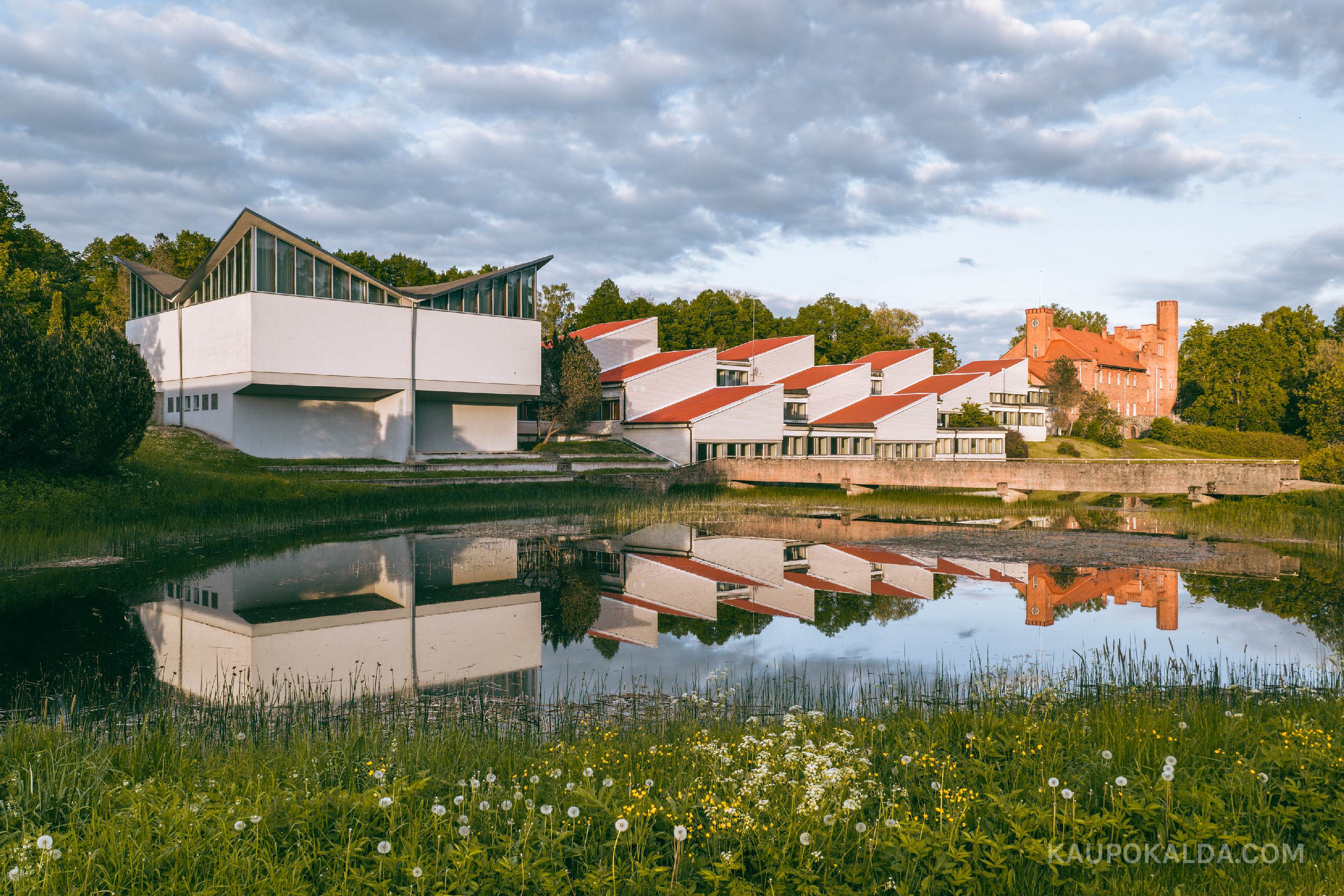Jäneda Põllumajanduskooli õppehoone (seeria)