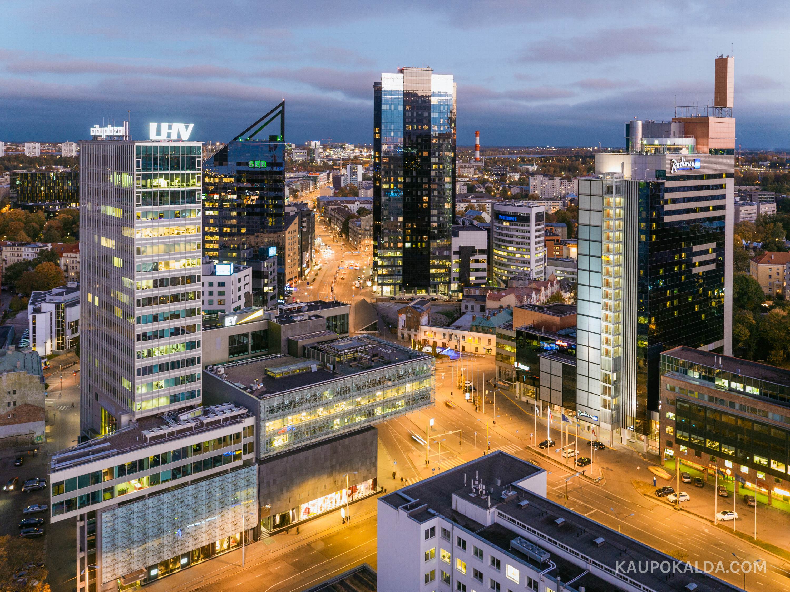 Droonifotograaf Kaupo Kalda: Öised kinnisvarafotod drooniga on efektsed (Photopointi blogi)